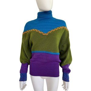 Fabulous vintage multicolor Bogner skiing sweater size Medium green purple blue